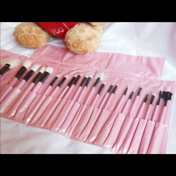 Vander 32 PC Kabuki Makeup Brush Set - Picture 1 of 8
